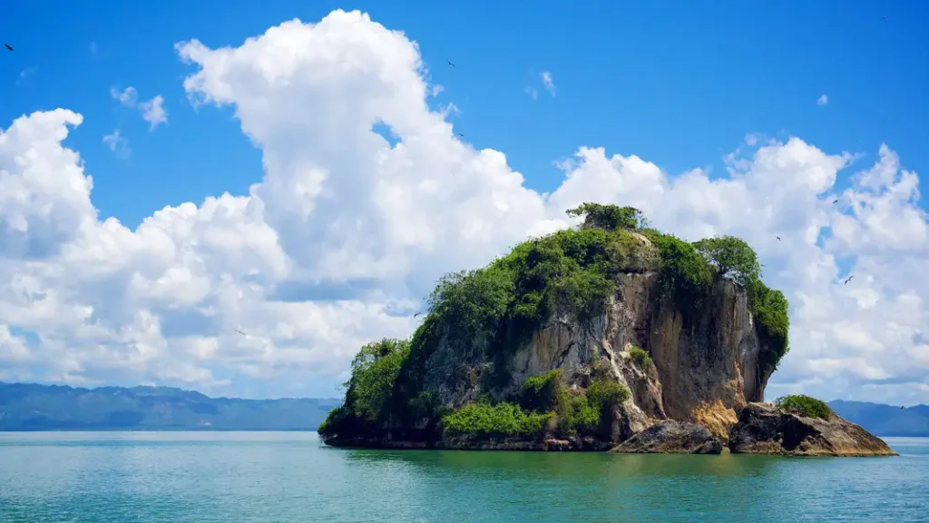 Los haitises by DDD tours